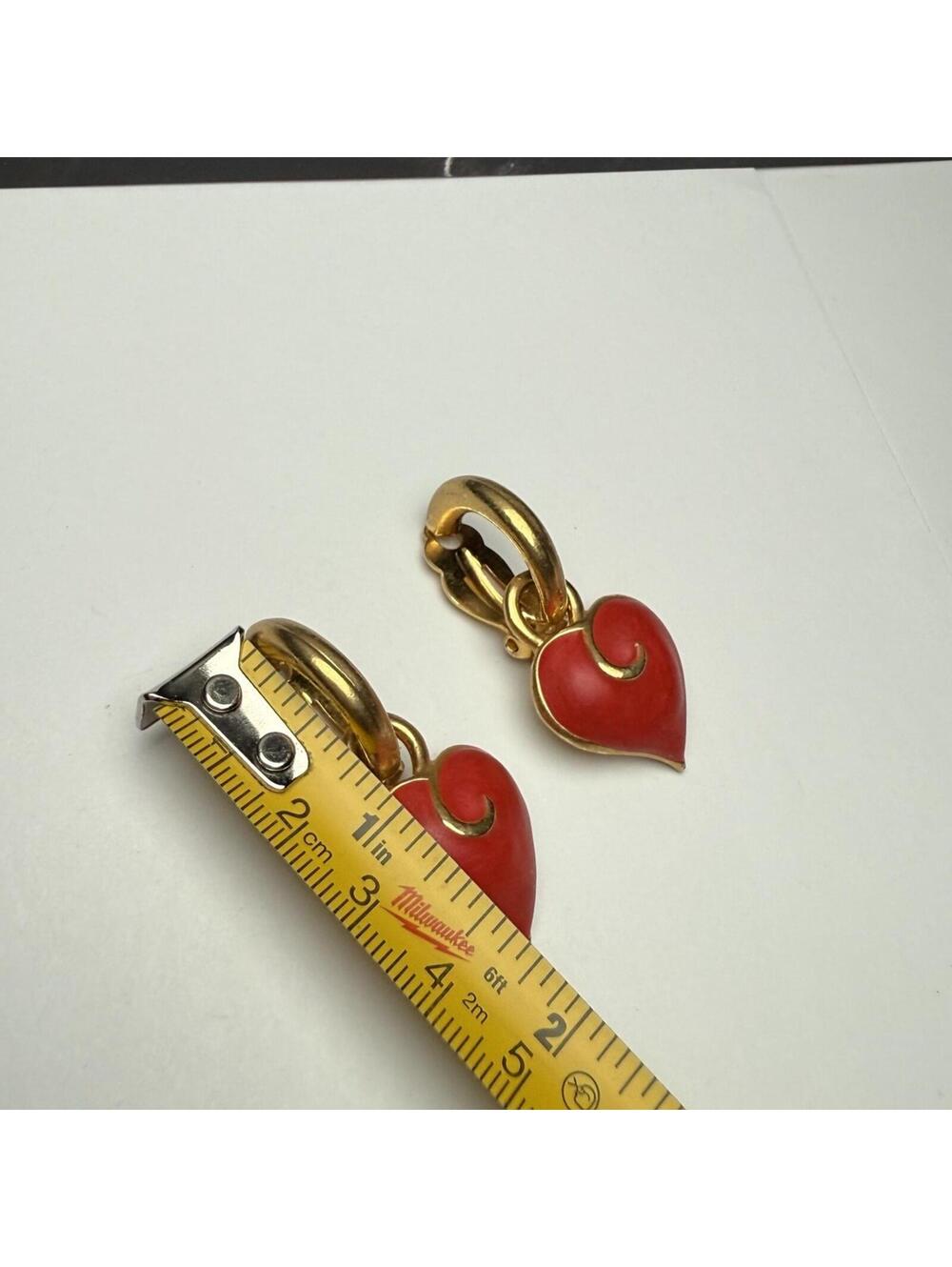 Edgar Berebi Red Matte Enamel Heart Dangle Hoop Earrings Clip-on Gold Tone - Picture 3 of 12